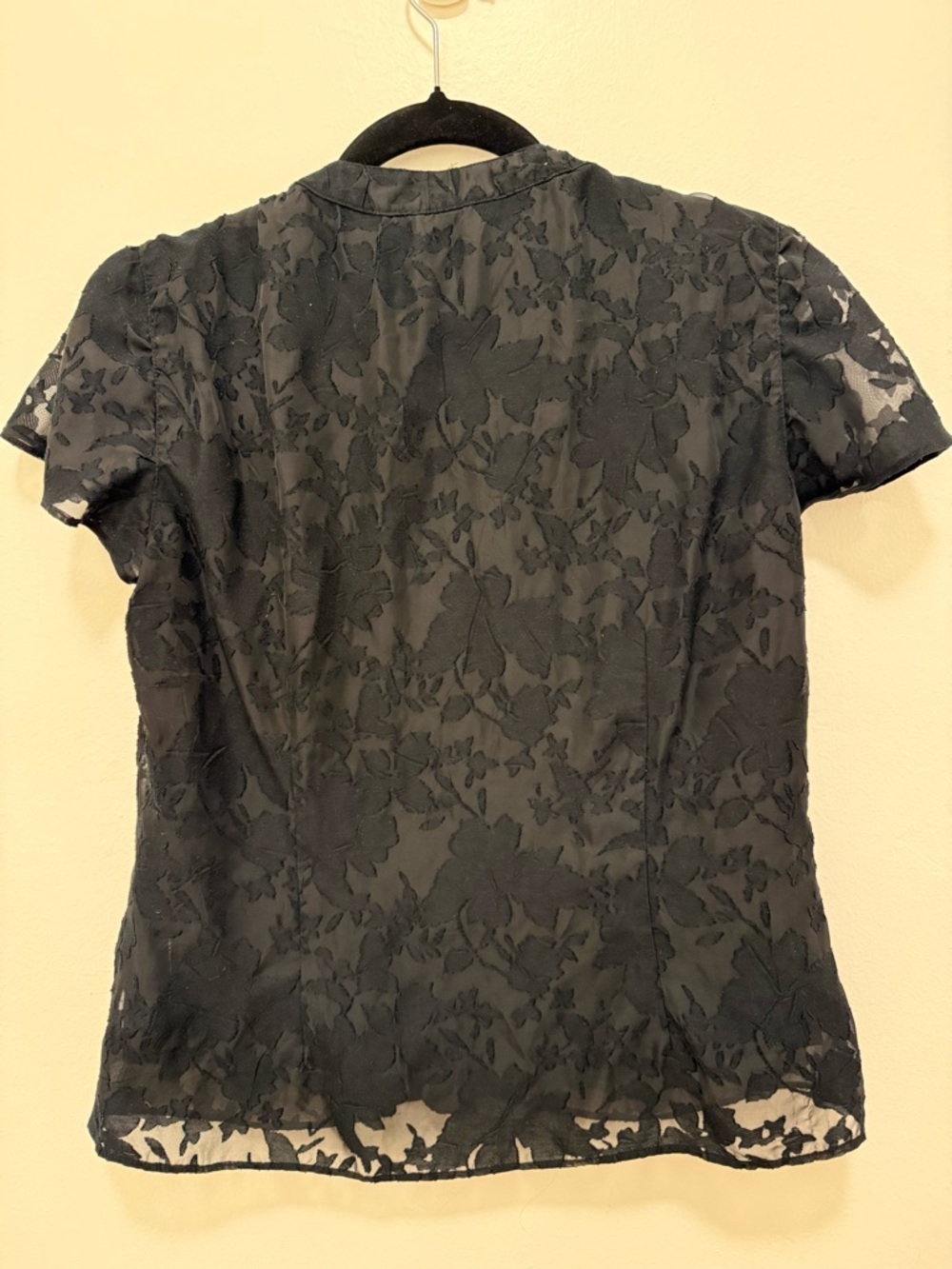 Women’s Black Lace Button Down Top Size Medium Short Sleeve - Picture 4 of 4